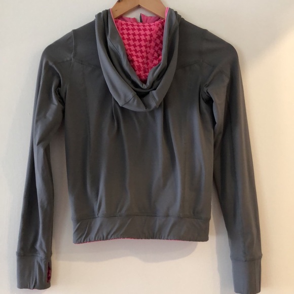 Size 8 (girls) Ivivva reversible hoodie - Picture 7 of 9